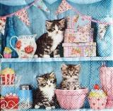 Chatons sur les étagères, déco liberty