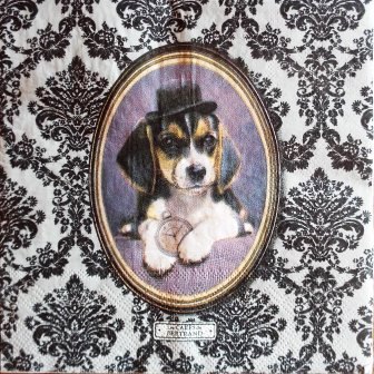 Petit chien Beagle en médaillon