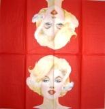 Marilyn Monroe, fond rouge