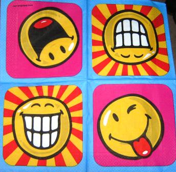 4 grands smileys