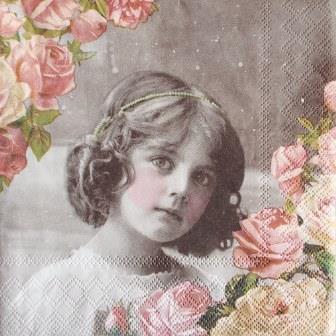 La petite fille aux roses