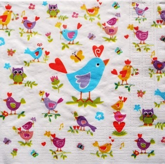 Multiples petits oiseaux multicolores