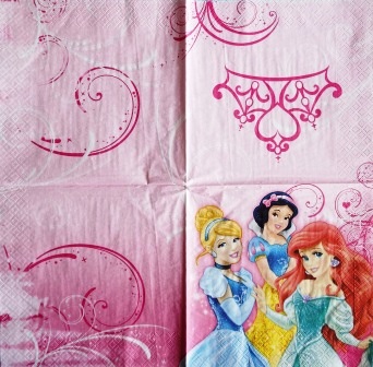 Princesses Cendrillon, Blanche-Neige, Ariel